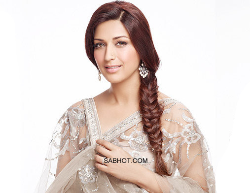 Sonali in a neutral net transparent saree - Sonali bendre saree pics