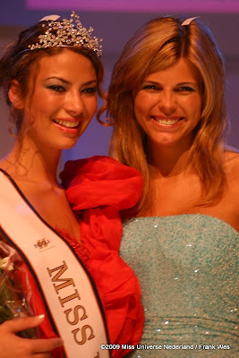 Avalon-Chanel Weyzig wins Miss Universe Netherlands 2009