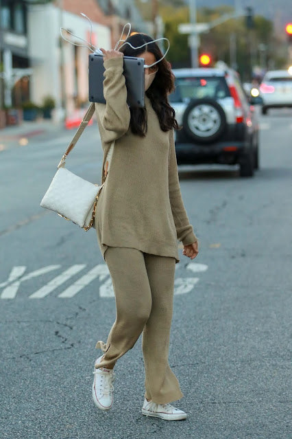 Eiza Gonzalez Was Spotted Leaving a Salon in Los Angeles