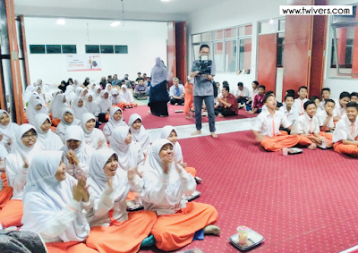 [Program Bulan Ramadhan] Berbagi Cinta Lewat Literasi: Buka Puasa Bersama Adik-adik SD dan SMP Juara Bandung