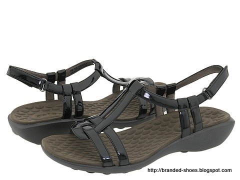 Branded shoes:K79239