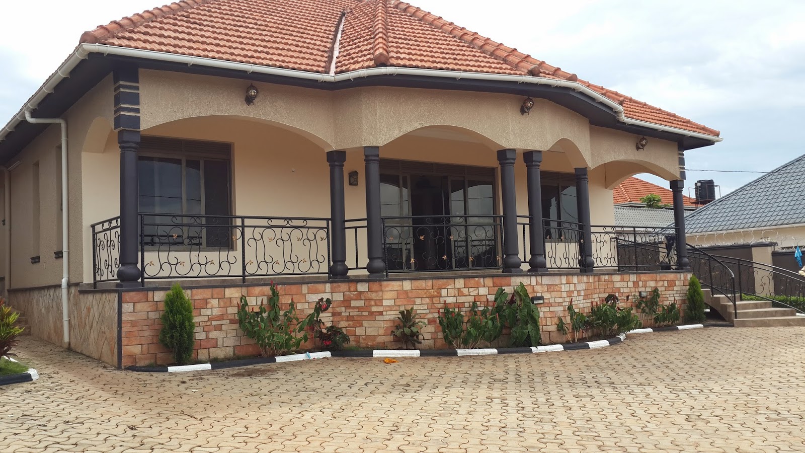  Uganda  Houses 