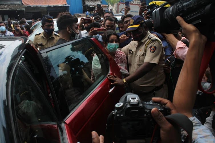 Actor Sidharth Shukla cremated in Mumbai