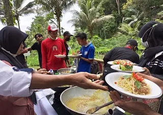 STP Mataram Berbagi Ilmu untuk Juru Masak Tetebatu