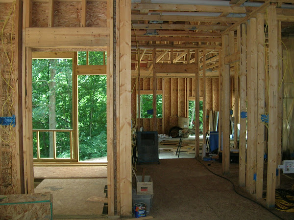 Screened in porch/ mudroom/ garage