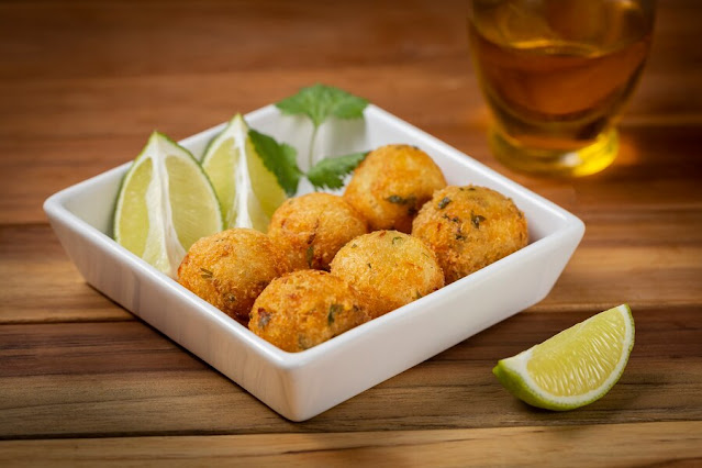 Petiscos para Comer Durante a Copa do Mundo - Bolinho de Bacalhau - Portugal