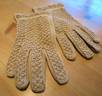 tatting embellished gloves