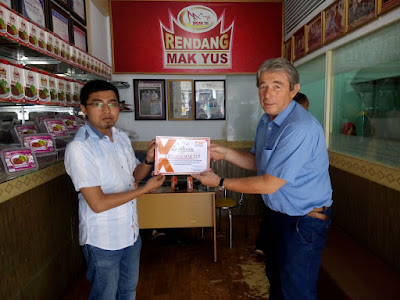 Rendang Mak Yus Diminati Wisatawan Lokal Hingga Mancanegara.