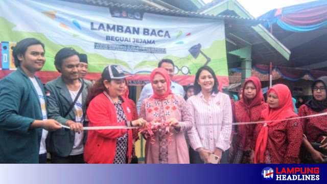 Ketua Tim GLD Partinia Parosil Launcing 6 Lamban Baca pada Acara Pekan Literasi di Kecamatan Air Hitam