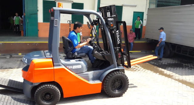 Cara Aman Mengoperasikan Forklift Yang Perlu Anda Ketahui