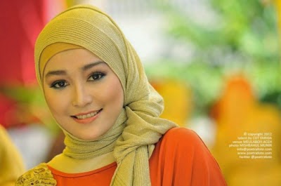 http://anak-berbagi.blogspot.com/2014/04/cewek-cantik-kumpulan-foto-cewek-cantik.html