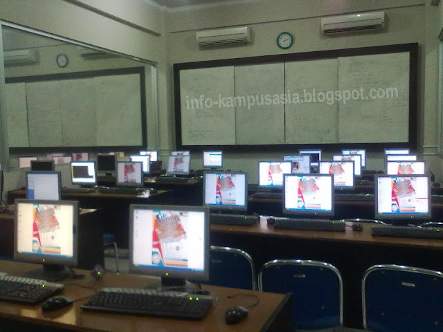 foto lab komputer stmik asia, stmik asia malang, kampus pusat asia, lokasi kampus asia, fasilitas kampus asia, teknologi kampus asia