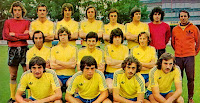 F. C. SOCHAUX-MONTBÉLIARD - Sochaux, Francia - Temporada 1976-77 - Rust, Seles, Courbis, Pfertzel, Dufour, Klijnjan y Bats; Djadaoui, Guttierez, Soler, Pintenat y Maier; Zandona, Benoit, Meyer y Posca - Plantilla del F. C. SOCHAUX-MONTBÉLIARD, 14º clasificado en la División 1 de Francia