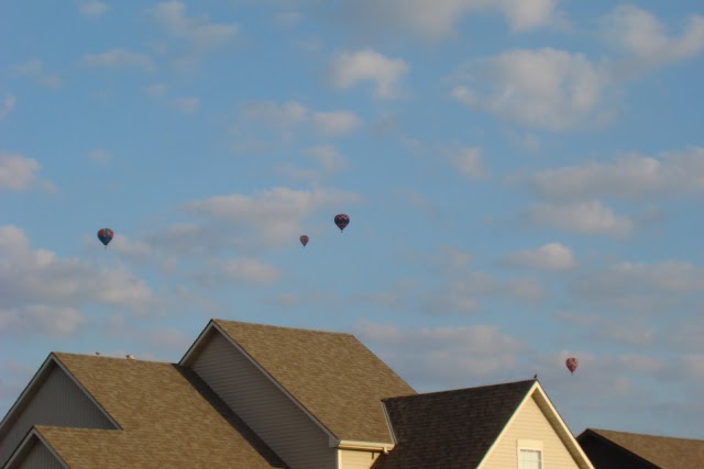 Did you see the hot air balloons fly over Gardner, KS. this morning?