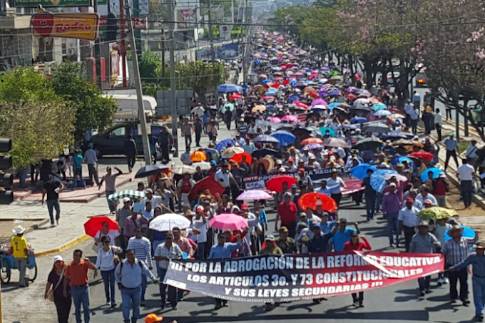 Estados/ Se suman transportistas a movilizaciones de la CNTE en Tapachula