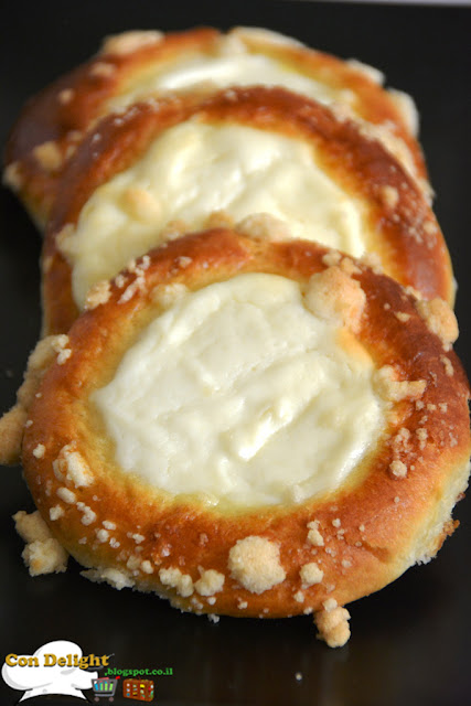 cheese filled pastry מאפים במילוי גבינה 