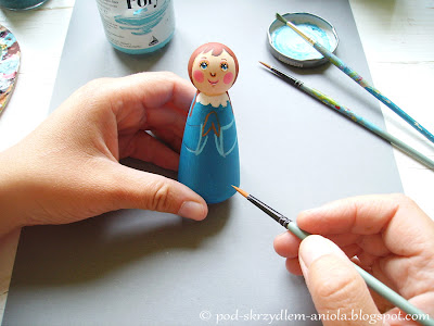 DIY tutorial kurs tworzenia drewnianej figurki malowanego aniołka bożonarodzeniowego