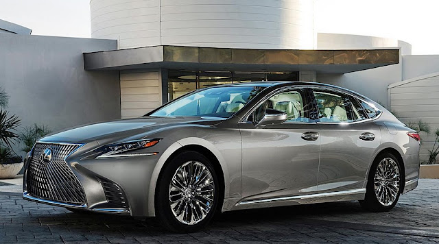 2018-Lexus-LS-500-Front-Quarter 