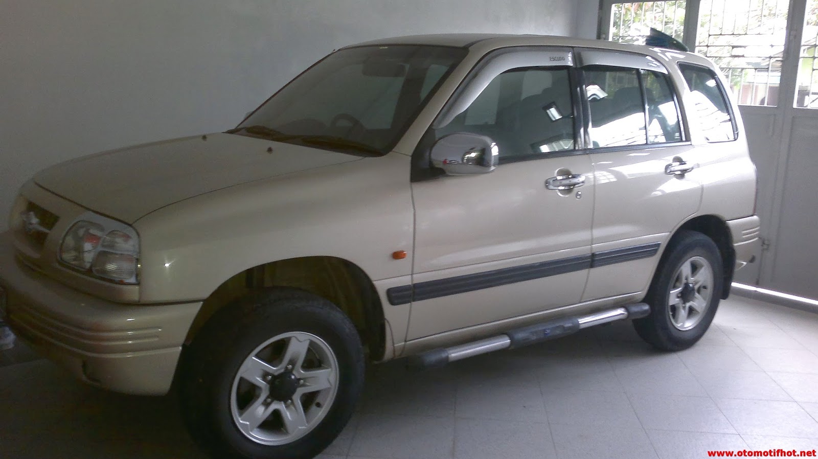 Review Perbandingan Suzuki  Vitara dan Escudo 