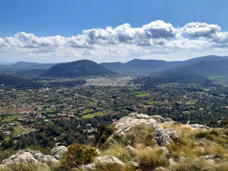 Vista su Maiorca dalle montagne intorno Pollenca