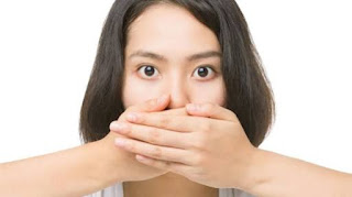Penyebab dan 5 Cara Menghilangkan Bau Mulut Tak Sedap Secara Alami