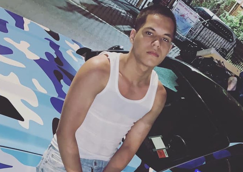 Un adolescente hispano asesina ex novio de pareja en enfrentamiento por el amor de la mujer