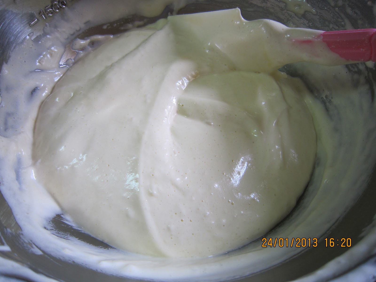 Kandy's Kitchen @ Bigheadmagicmad : Homemade Kueh Bolu 
