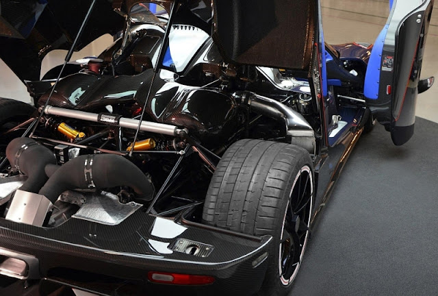 2013 Koenigsegg Agera R Hundra Engine