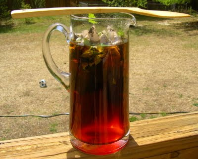 How to Make Brew Sun Tea