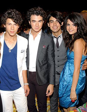 joe jonas and selena gomez