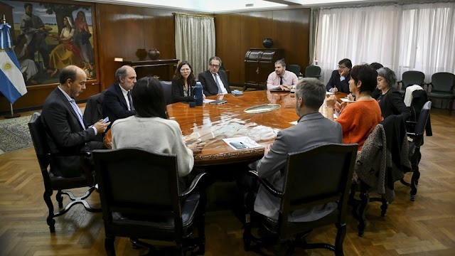 Turistas extranjeros podrán vender hasta US$ 5.000 al tipo de cambio financiero