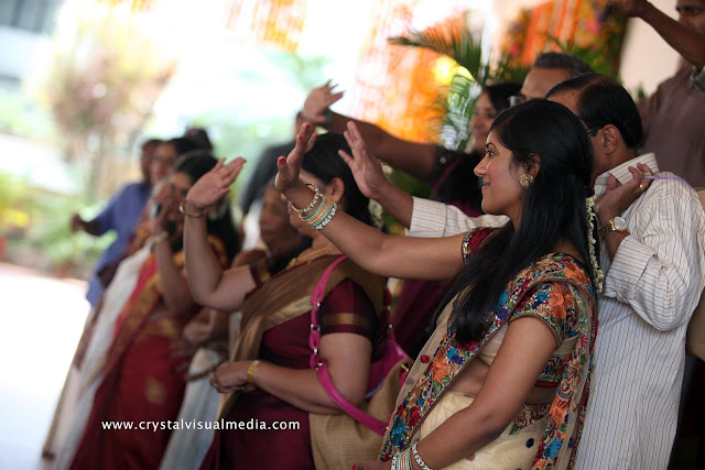 candid wedding photography cochin kerala