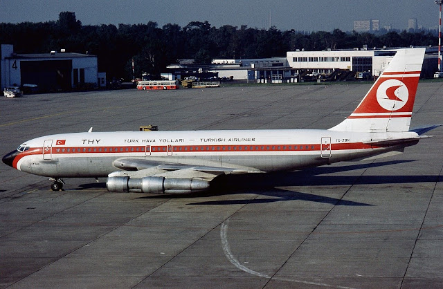 Boeing 707-138(B) TC-JBN Turkish Airlines