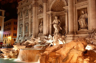 Fontana de Trevi de noche