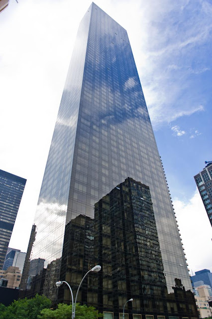 awesome trump world tower with transparant glass surface