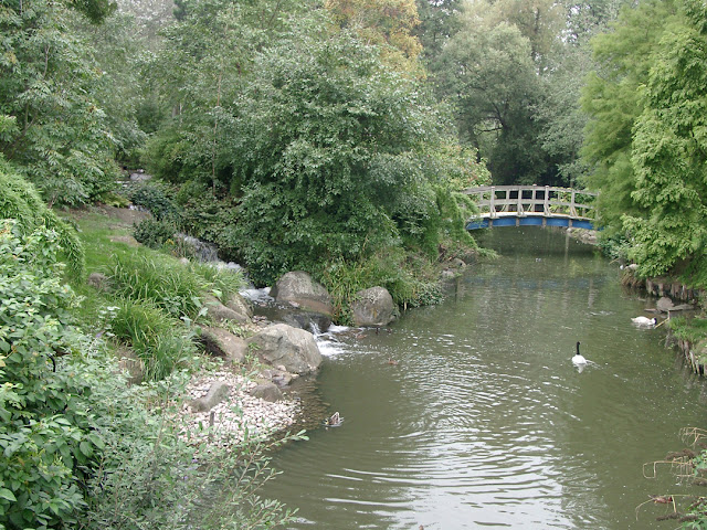 Wooden bridge, Regent's Park, London