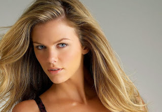 Brooklyn Decker Wallpapers Free Download