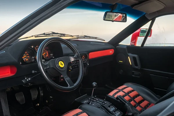 Interior Ferrari 288 GTO