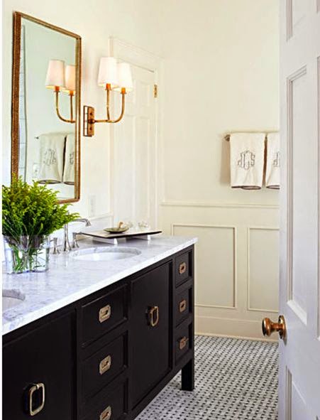 traditional white bathroom design