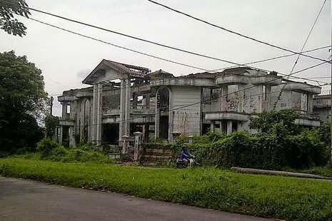 MISTERI DI BALIK TEMPAT ANGKER: Rumah Hantu Harmo 