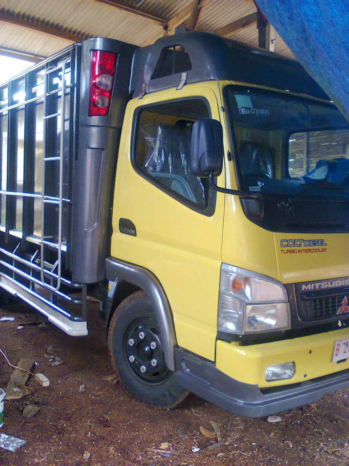 Gambar Mobil  Truk Ful Fariasi  Rommy Car