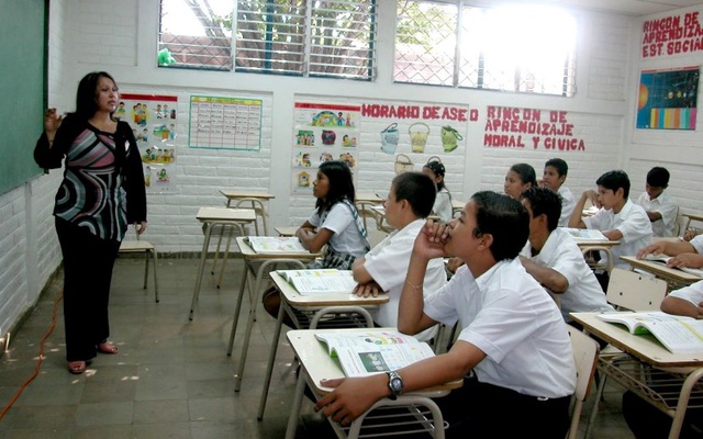 Educación nicaragüense apuesta a ser bilingüe, profesionalización de maestros y aulas TIC