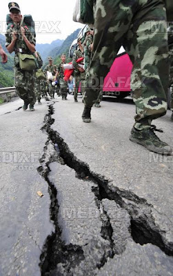 Oraşe distruse, după cutremurul din China 