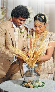 Lasith Malinga With his wife Tanya photos,images,pics,pictures,lasith malinga's wife tanya,tanya,lasith malinga and tanya, lasith malinga and tanya wedding photos,images,pics,pictures,malinga and tanya home coming,sri lankan cricketer