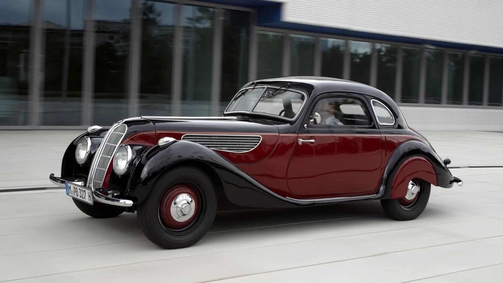 1937-1941 BMW 327