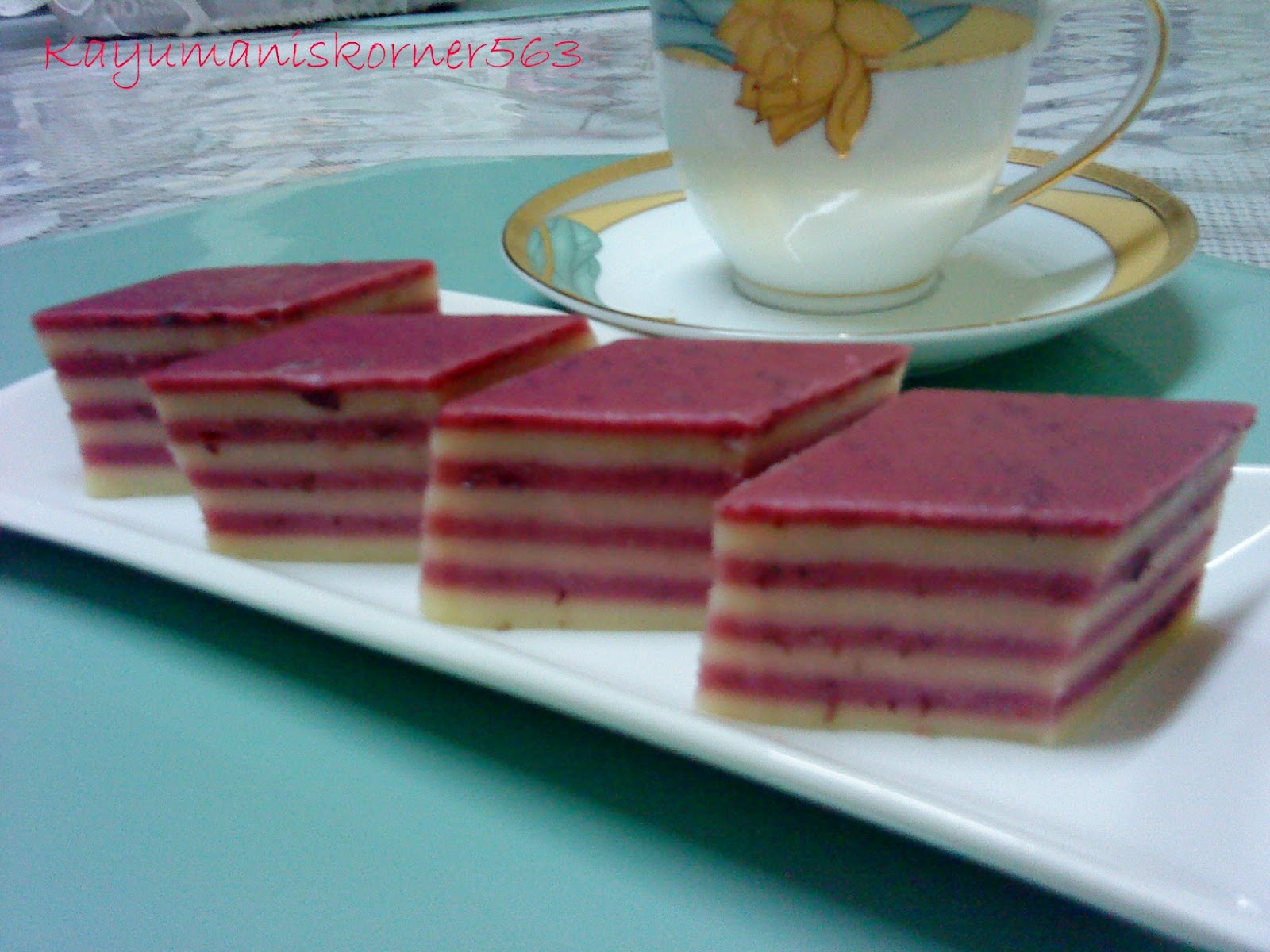 Kayumaniskorner563: Kuih Lapis Kacang Merah