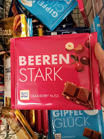 Ritter Sport XXL Schokolade, Sorte Cranberry Nuss, Spruch "Beeren stark"