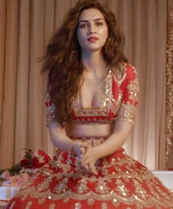 kriti sanon cleavage red lehanga hot indian actress