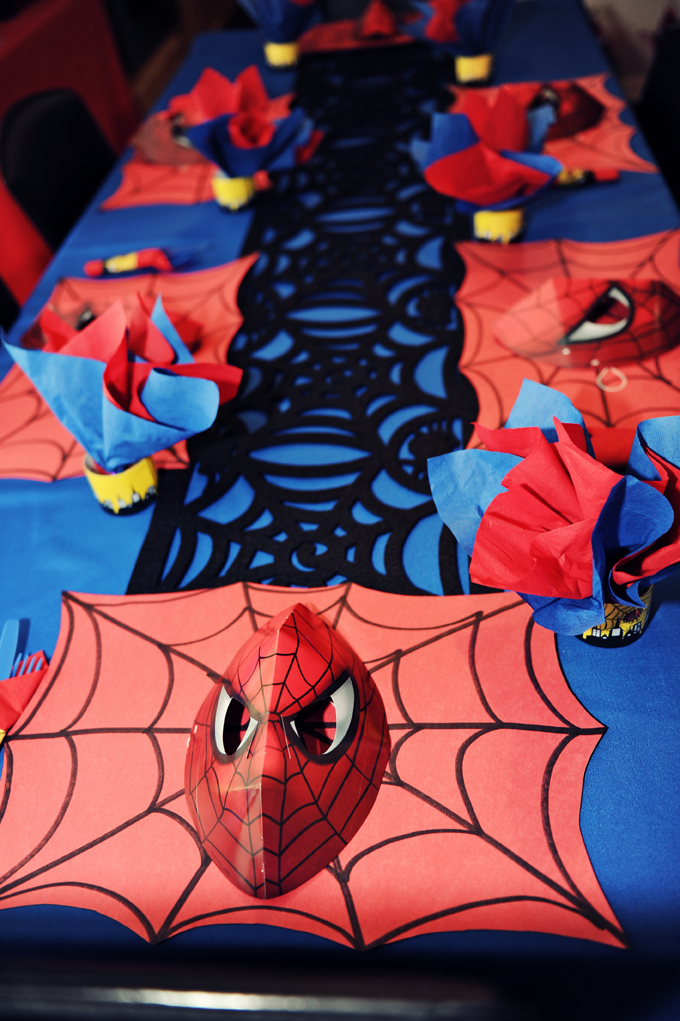 The Party Wall: Spiderman Birthday Party: Part 4, Decorations
