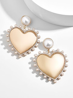 heart shape earring with small pearls and stone